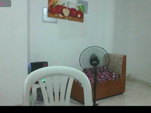 Hotmommyxxx's BongaCams show and profile