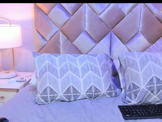 CandyLips4 Porn Show