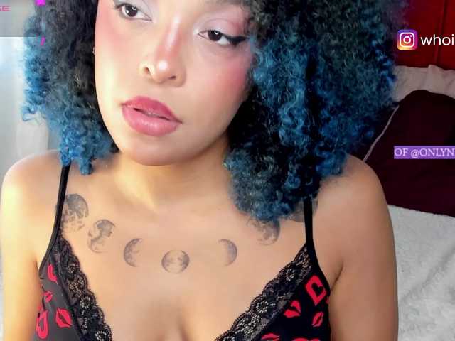 Nessa2wine's BongaCams show and profile