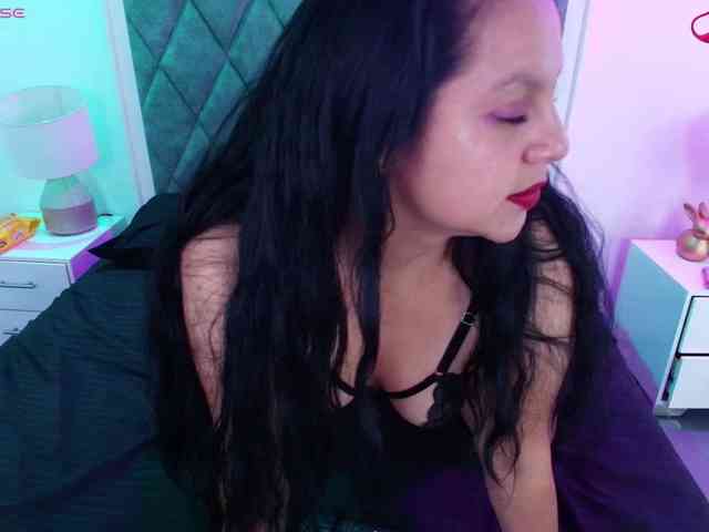 Alicia-smiith webcam