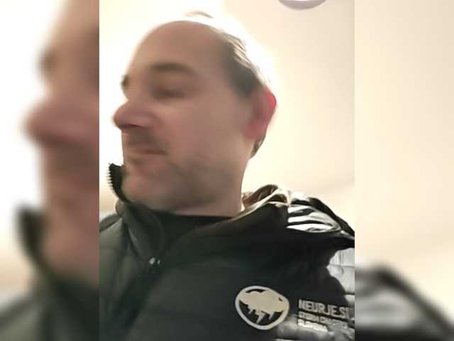 Alesko44 Live Cam on BongaCams