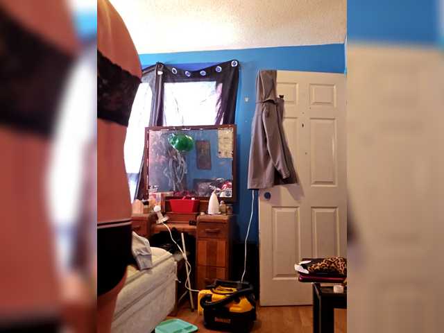 Lilrandcandy77