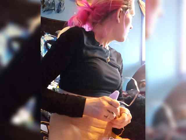 Lilrandcandy77 webcam