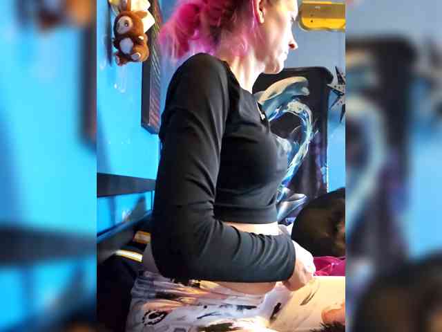 Lilrandcandy77 webcam