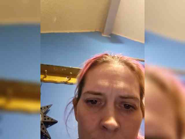 Lilrandcandy77 Live Webcam on BongaCams