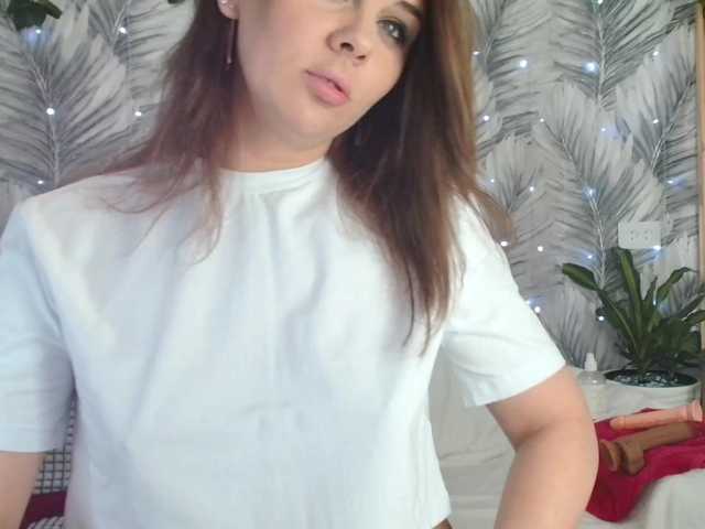 Tanyha – webcam model profile photo