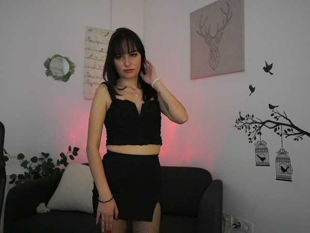 Shiningstarnew18's BongaCams show and profile
