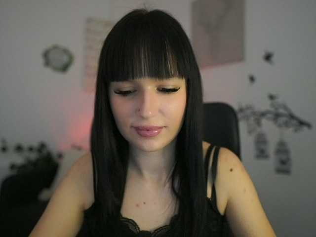 Shiningstarnew18's BongaCams show and profile