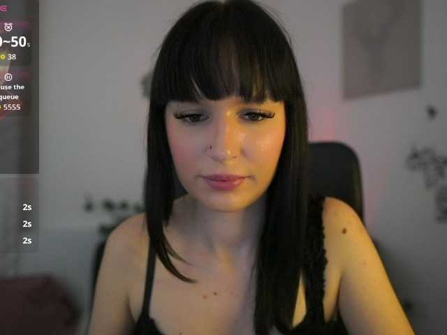 Shiningstarnew18's BongaCams show and profile