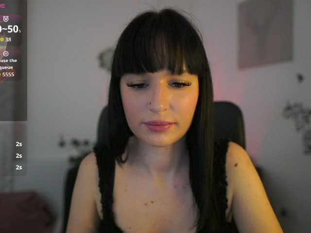 Shiningstarnew18's BongaCams show and profile