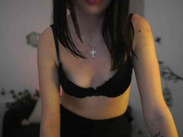 Shiningstarnew18 Live Webcam on BongaCams