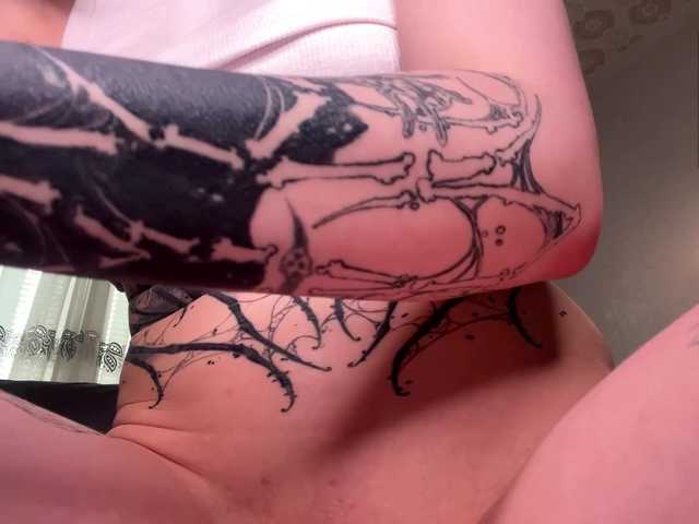 EliciaKalka's BongaCams show and profile