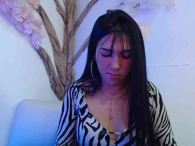 Kira-Monte Live Webcam on BongaCams