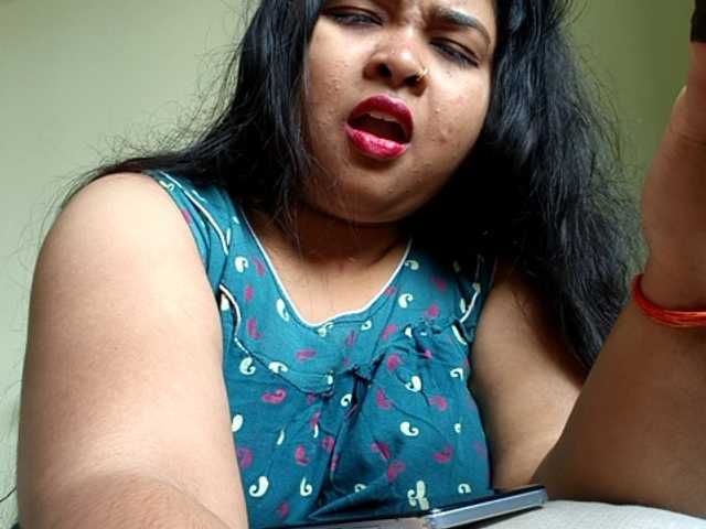 sarmila562's BongaCams show and profile