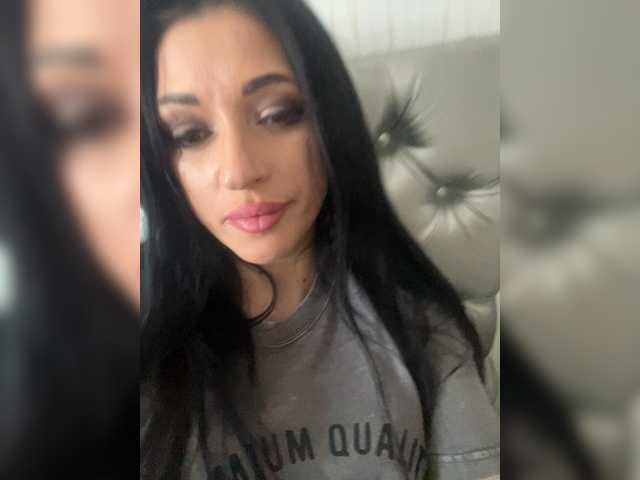 Merida-cam Live Cam on BongaCams