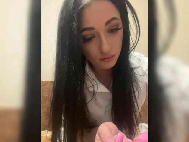 Merida-cam Live Webcam on BongaCams