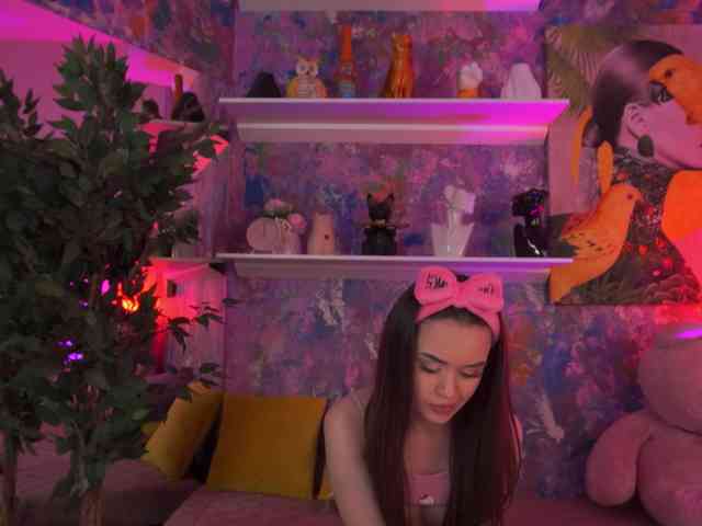 MistyReeds Live Webcam on BongaCams