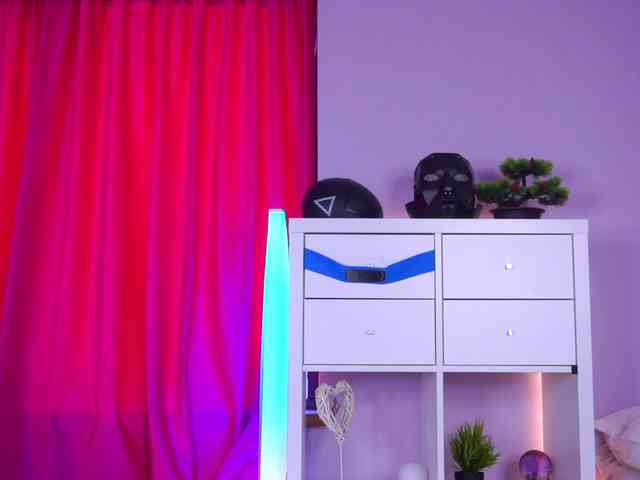 MistyReeds Live Webcam on BongaCams