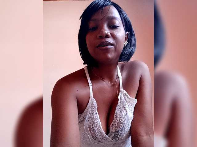 Yvanah from BongaCams is Freechat