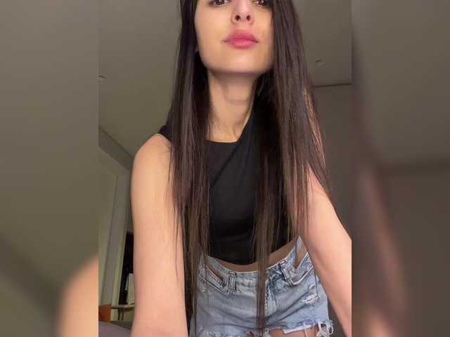 MolliKiana — Freechat on BongaCams