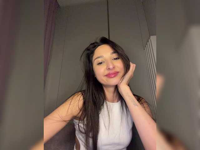 MolliKiana — Freechat on BongaCams