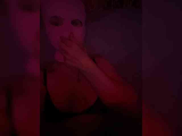 ElenaPrekrasnaya webcam