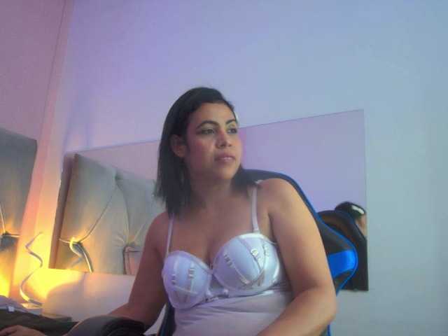 DemmiWild's BongaCams show and profile