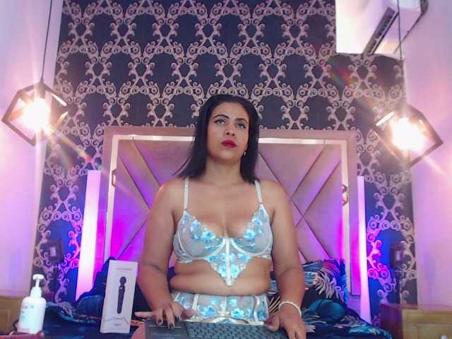 DemmiWild's BongaCams show and profile