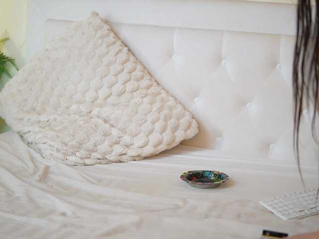 AlessiaPlay's BongaCams show and profile