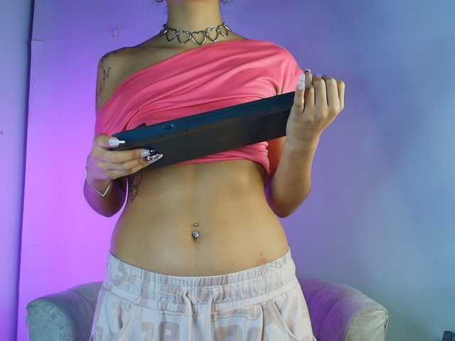 ArisSuarez's BongaCams show and profile