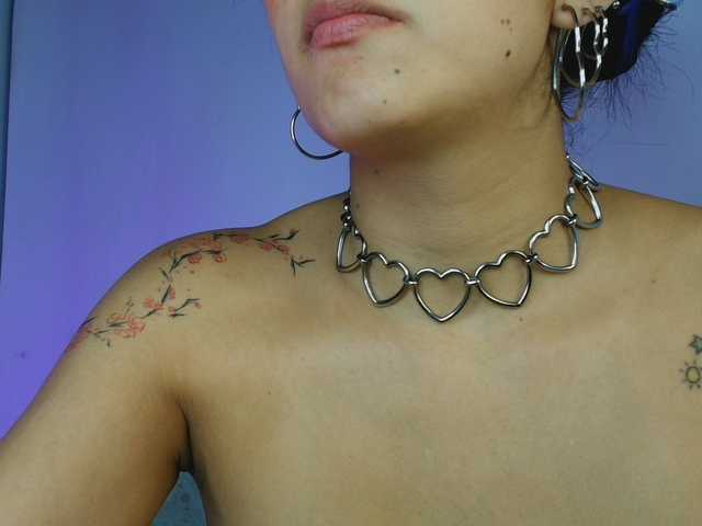 ArisSuarez's BongaCams show and profile