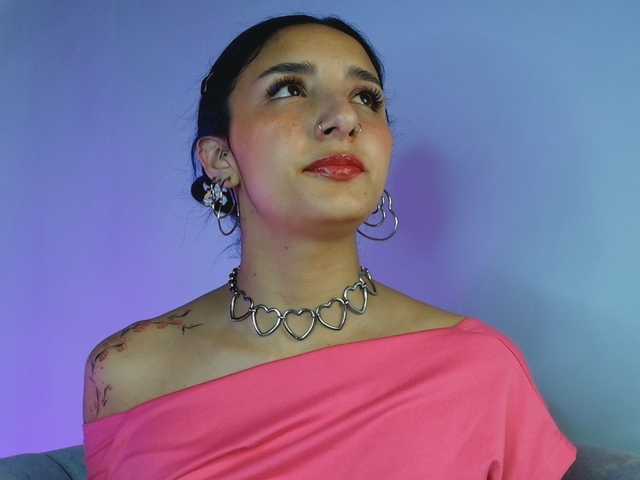 ArisSuarez's BongaCams show and profile