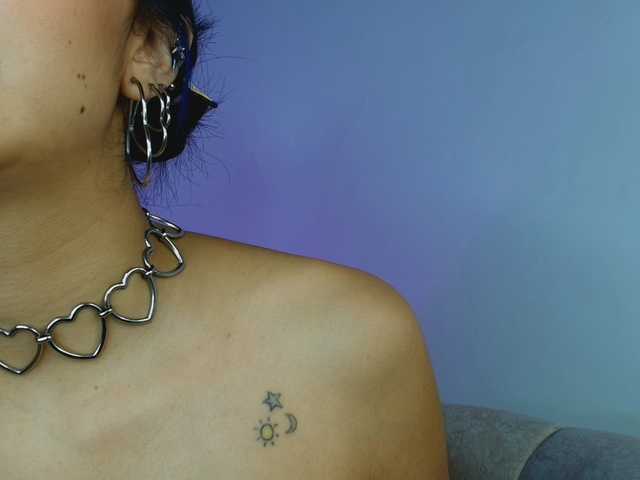 ArisSuarez's BongaCams show and profile