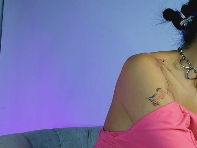 ArisSuarez's BongaCams show and profile