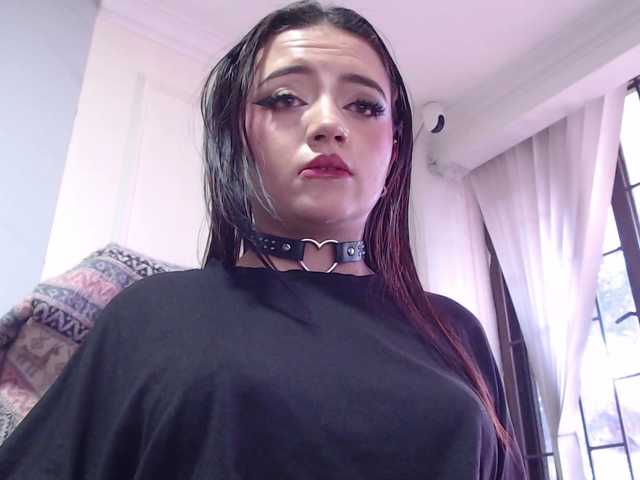 scarletmonroe's BongaCams show and profile