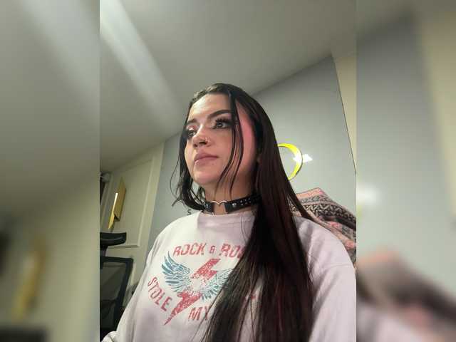 scarletmonroe's BongaCams show and profile
