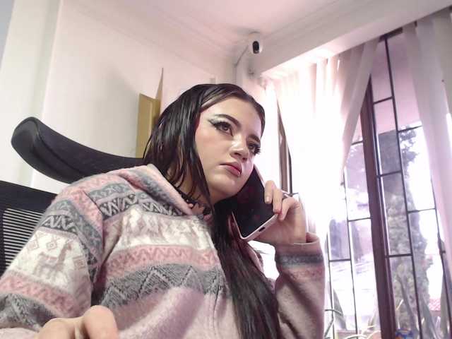 scarletmonroe's BongaCams show and profile