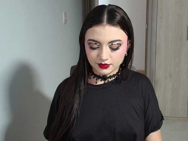 scarletmonroe's BongaCams show and profile