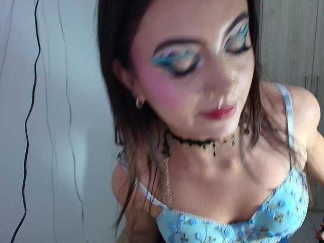 scarletmonroe's BongaCams show and profile