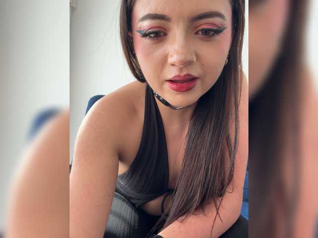 scarletmonroe's BongaCams show and profile