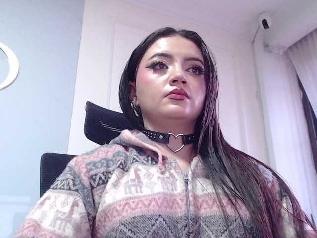 scarletmonroe's BongaCams show and profile