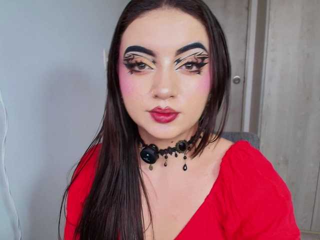 scarletmonroe's BongaCams show and profile