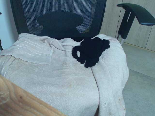 scarletmonroe's BongaCams show and profile