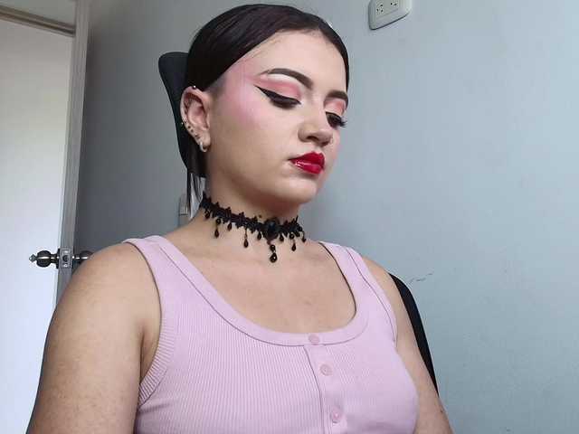 scarletmonroe's BongaCams show and profile