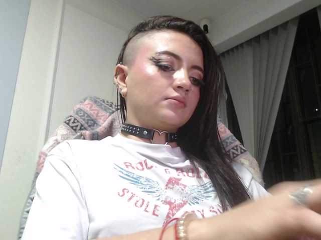 scarletmonroe's BongaCams show and profile