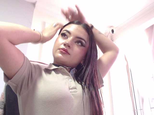 scarletmonroe's BongaCams show and profile