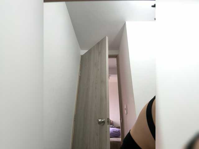 scarletmonroe's BongaCams show and profile