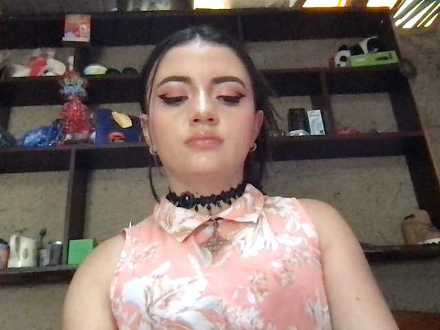 scarletmonroe's BongaCams show and profile