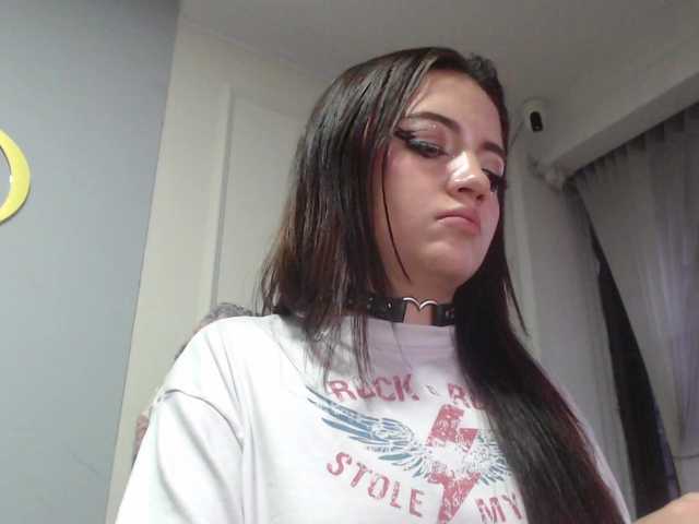 scarletmonroe's BongaCams show and profile