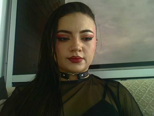 scarletmonroe's BongaCams show and profile